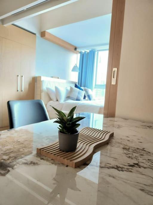 Luxestaysmnl Coastal Chic Netflx 380Mbps Pool Bgc Manila Exterior foto